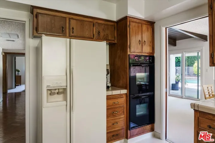 14141 Margate Street, Sherman Oaks, California 91401