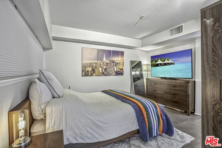7320 Hawthorn Avenue 315, Los Angeles, California 90046