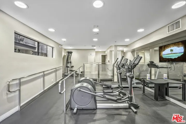 7320 Hawthorn Avenue 315, Los Angeles, California 90046