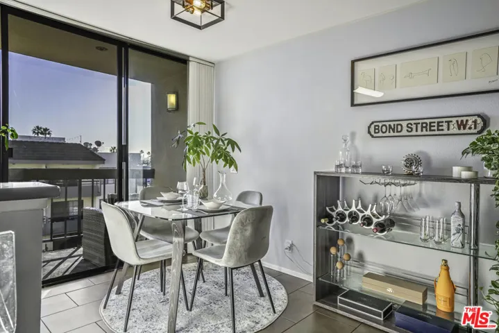 7320 Hawthorn Avenue 315, Los Angeles, California 90046