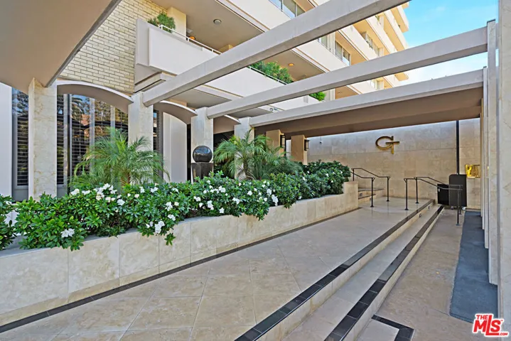 1333 S Beverly Glen 302, Los Angeles, California 90024