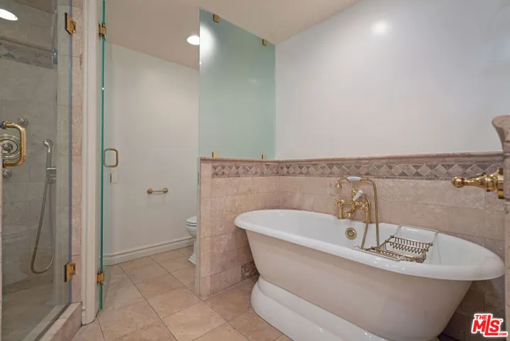 1333 S Beverly Glen 302, Los Angeles, California 90024