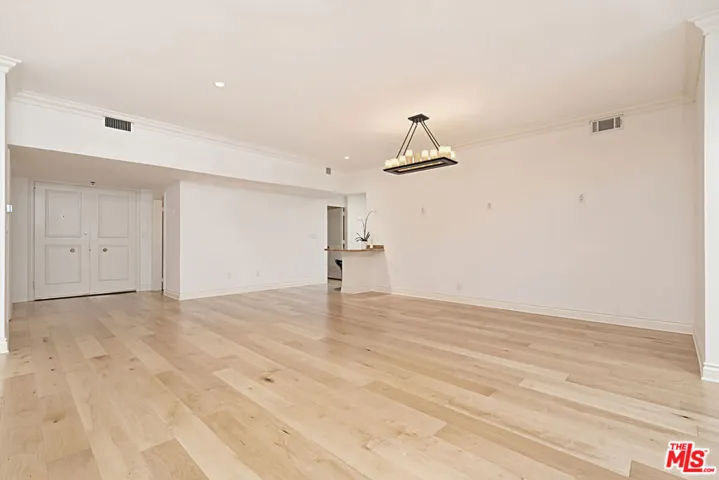 1333 S Beverly Glen 302, Los Angeles, California 90024