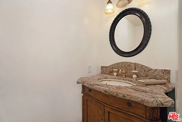 1333 S Beverly Glen 302, Los Angeles, California 90024