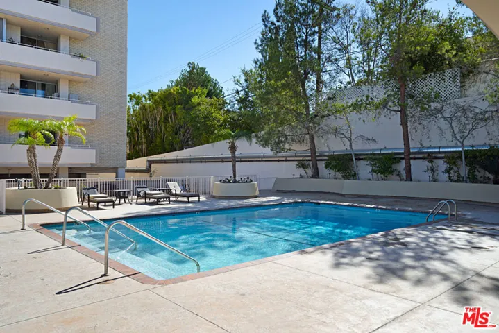 1333 S Beverly Glen 302, Los Angeles, California 90024