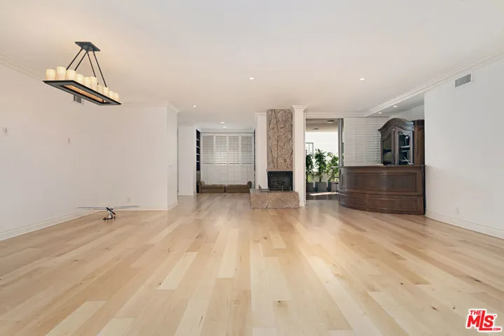1333 S Beverly Glen 302, Los Angeles, California 90024