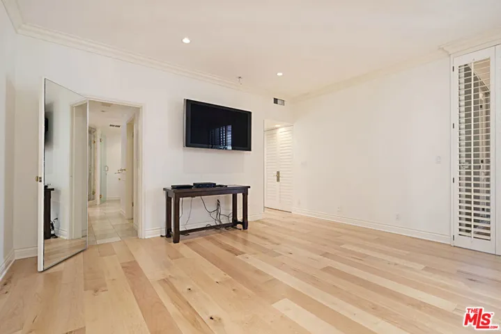1333 S Beverly Glen 302, Los Angeles, California 90024
