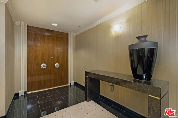 1333 S Beverly Glen 302, Los Angeles, California 90024