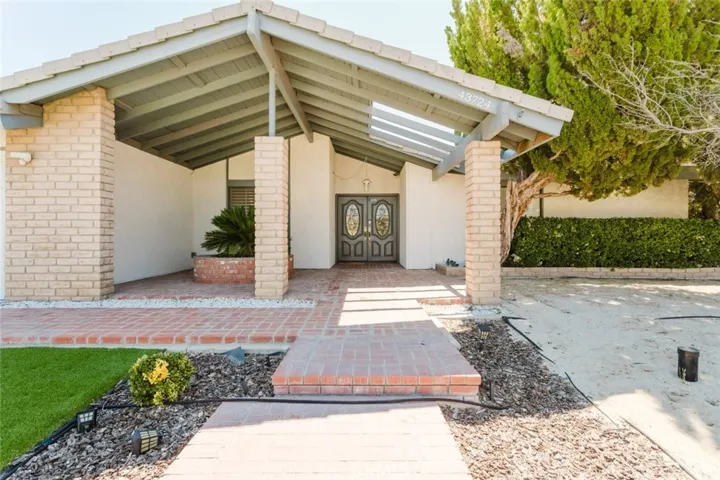 43724 Secure Place, Lancaster, California 93536