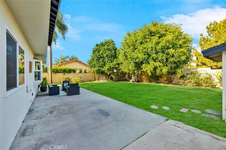 17986 Santa Olivia Street, Fountain Valley, California 92708