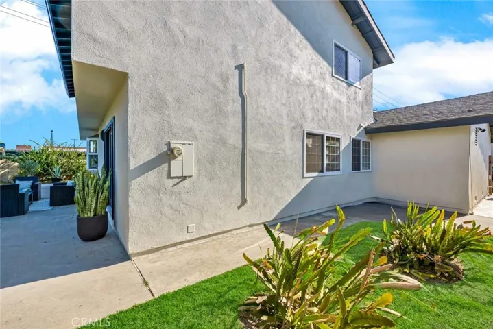 17986 Santa Olivia Street, Fountain Valley, California 92708