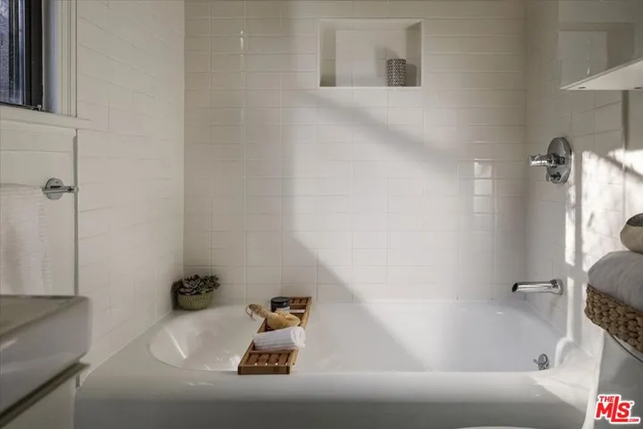 2258 Fair Oak View Terrace, Los Angeles, California 90039