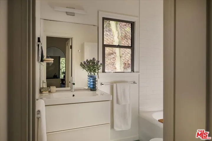 2258 Fair Oak View Terrace, Los Angeles, California 90039