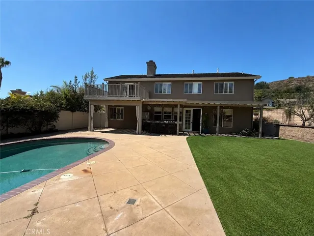 9 Swallows, Trabuco Canyon, California 92679