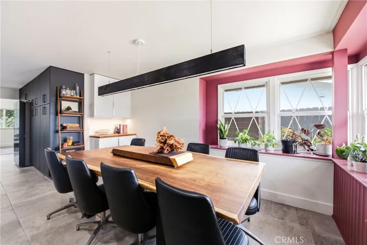 1464 Bedford, Camarillo, California 93010