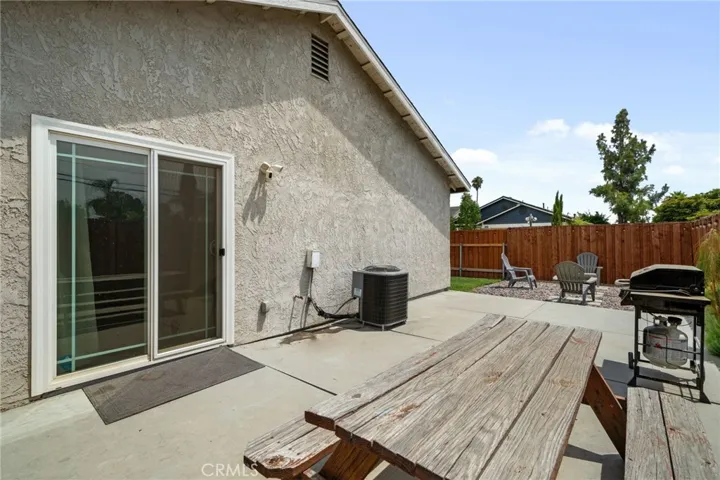 15957 Randall, Fontana, California 92335