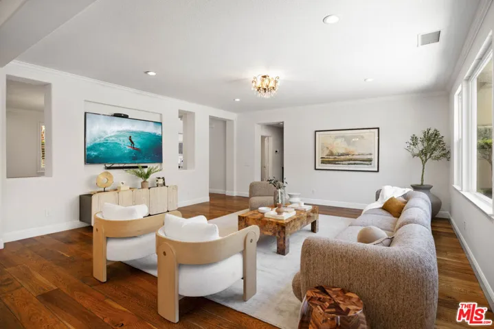 20445 Via Sansovino, Porter Ranch, California 91326