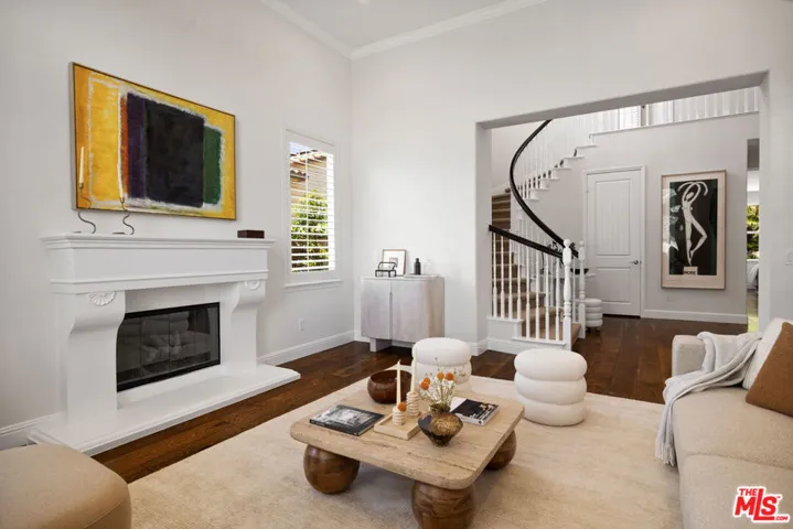 20445 Via Sansovino, Porter Ranch, California 91326