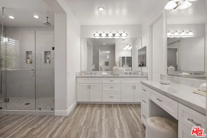 20445 Via Sansovino, Porter Ranch, California 91326