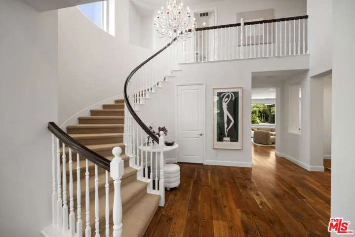 20445 Via Sansovino, Porter Ranch, California 91326
