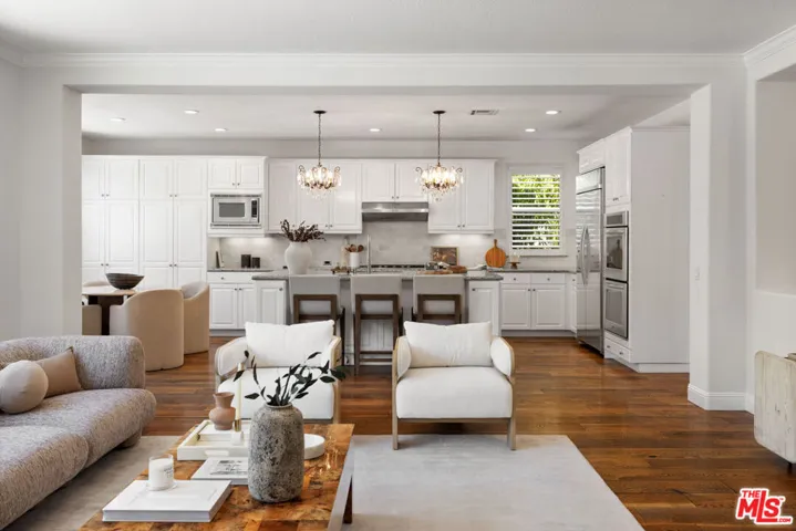 20445 Via Sansovino, Porter Ranch, California 91326