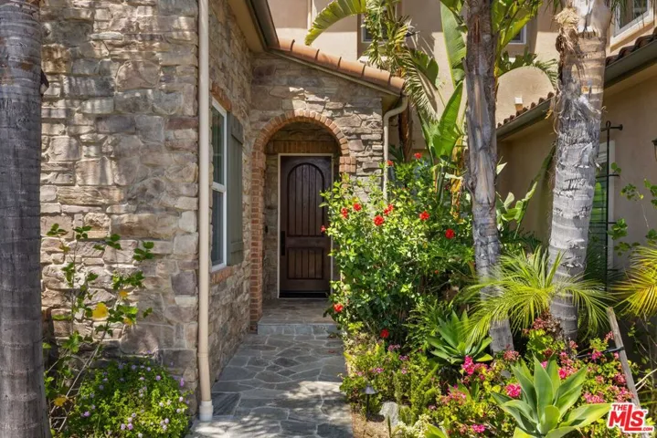 20445 Via Sansovino, Porter Ranch, California 91326
