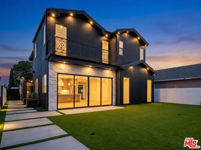 1464 W 185th Street, Gardena, California 90248