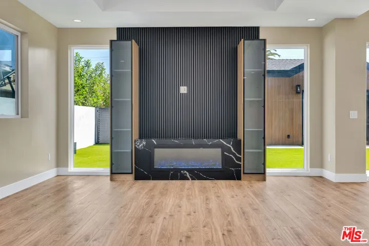 Electric fire place