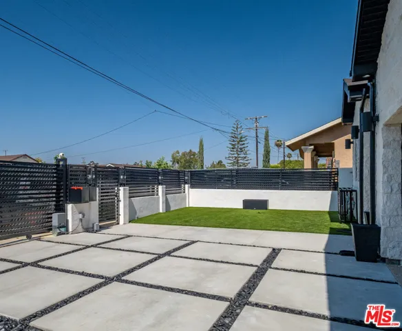 1464 W 185th Street, Gardena, California 90248