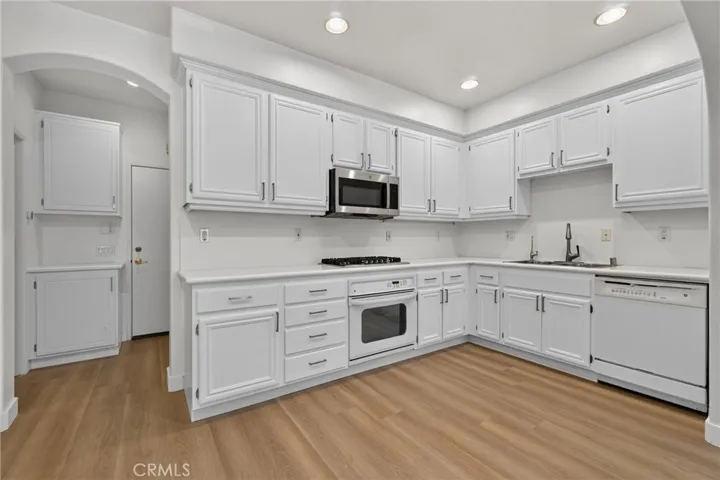 90 Topaz, Irvine, California 92602