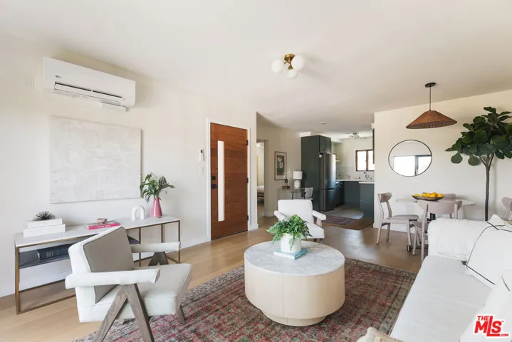 4412 Finley Avenue 7, Los Angeles, California 90027