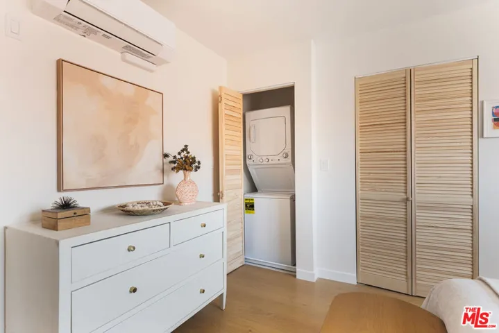 4412 Finley Avenue 7, Los Angeles, California 90027