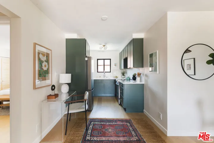 4412 Finley Avenue 7, Los Angeles, California 90027