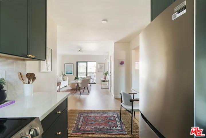 4412 Finley Avenue 7, Los Angeles, California 90027