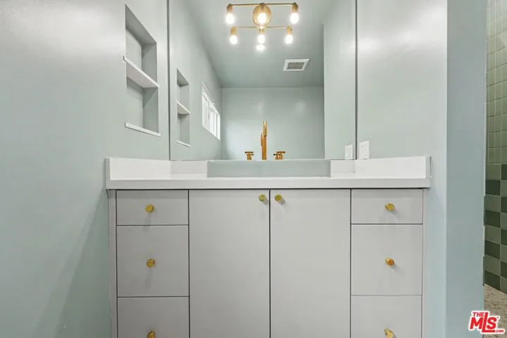 827 15th Street 1, Santa Monica, California 90403