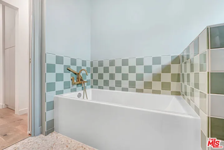 827 15th Street 1, Santa Monica, California 90403