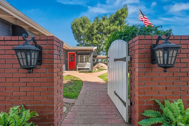 1308 Sundale Road, El Cajon, California 92019