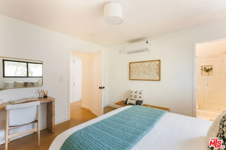 4412 Finley Avenue 1, Los Angeles, California 90027