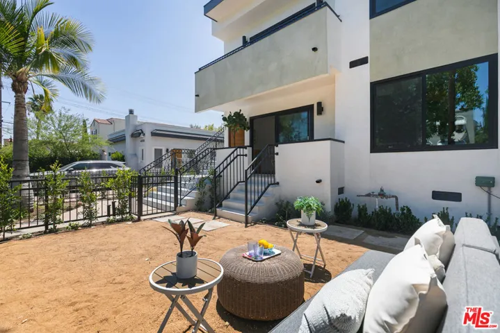 4412 Finley Avenue 1, Los Angeles, California 90027