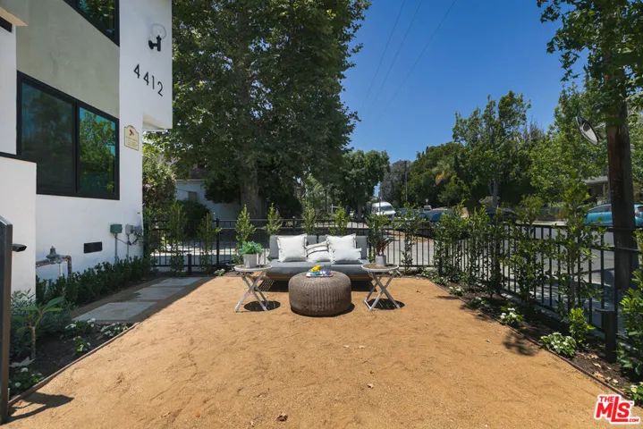 4412 Finley Avenue 1, Los Angeles, California 90027