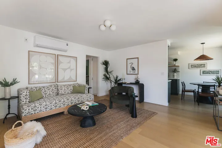 4412 Finley Avenue 1, Los Angeles, California 90027