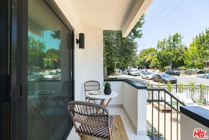 4412 Finley Avenue 1, Los Angeles, California 90027