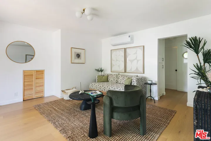 4412 Finley Avenue 1, Los Angeles, California 90027