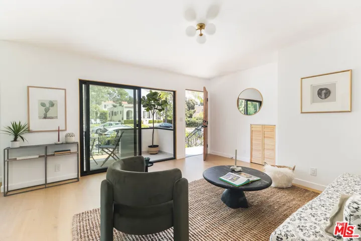 4412 Finley Avenue 1, Los Angeles, California 90027