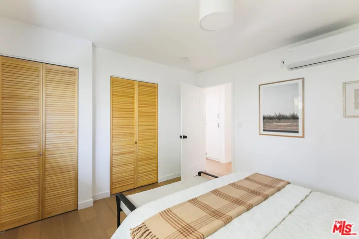 4412 Finley Avenue 1, Los Angeles, California 90027