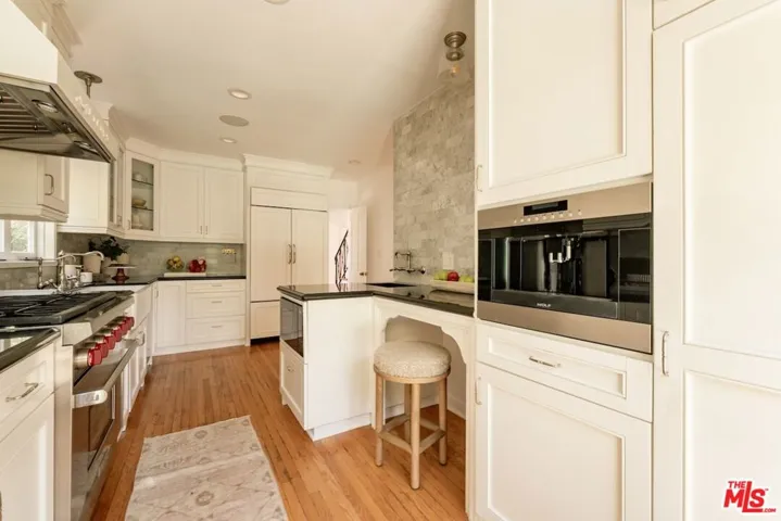 12229 Dunoon Lane, Los Angeles, California 90049