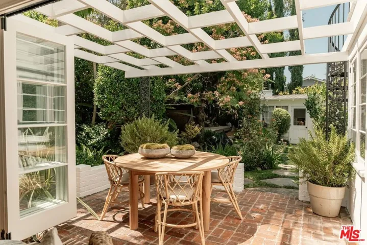 12229 Dunoon Lane, Los Angeles, California 90049