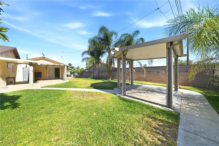682 S Belden, Rialto, California 92376