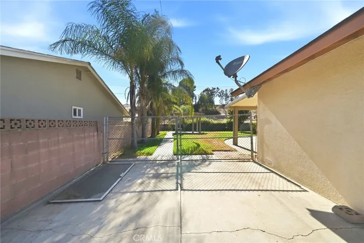 682 S Belden, Rialto, California 92376