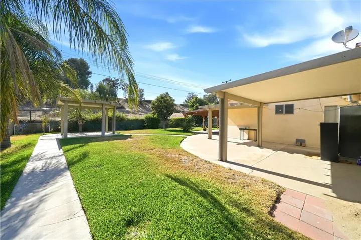 682 S Belden, Rialto, California 92376